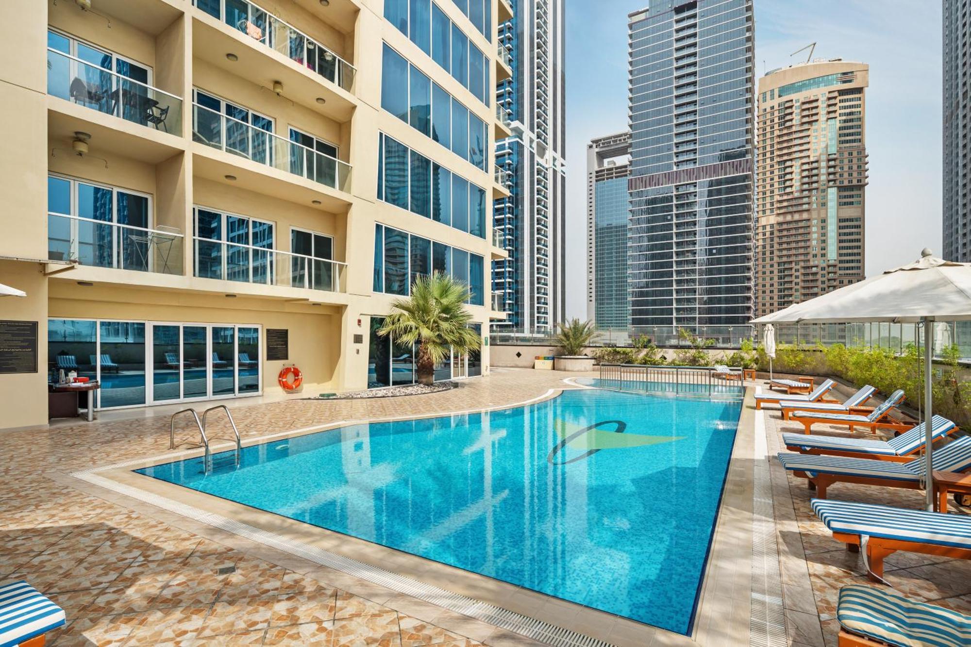 Modern & Spacious 2-Bed Condo With Panoramic Lake Views, Dual Balconies, Steps From Dubai Jlt Metro By "La Buena Vida Holiday Homes" Exterior foto