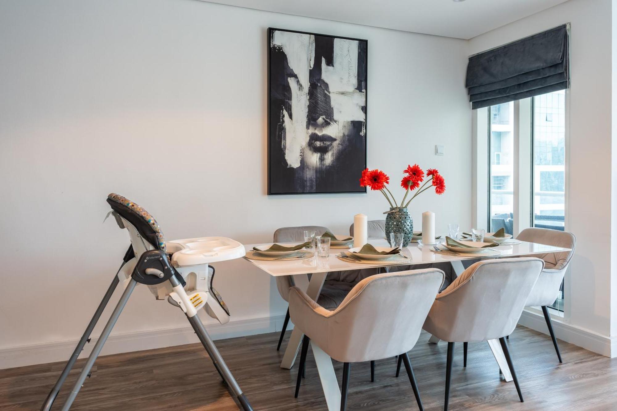 Modern & Spacious 2-Bed Condo With Panoramic Lake Views, Dual Balconies, Steps From Dubai Jlt Metro By "La Buena Vida Holiday Homes" Exterior foto