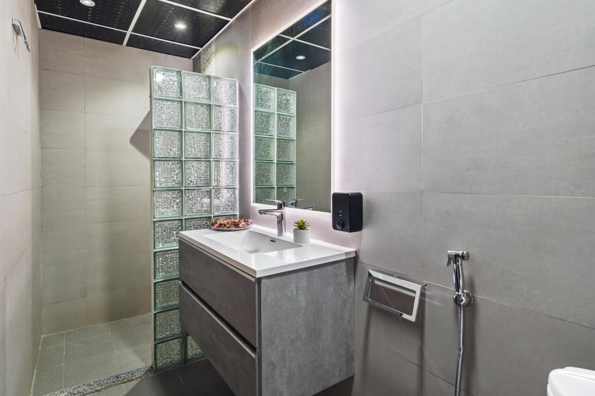 Modern & Spacious 2-Bed Condo With Panoramic Lake Views, Dual Balconies, Steps From Dubai Jlt Metro By "La Buena Vida Holiday Homes" Exterior foto